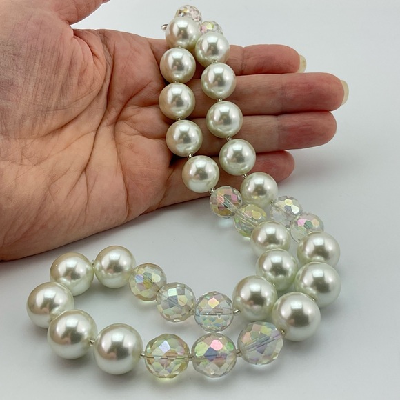 Swarovski White Crystal Pearl & Vtg Aurora Borealis Crystal Necklace & Earrings - Picture 15 of 15